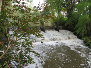 Barrage sur la Rére